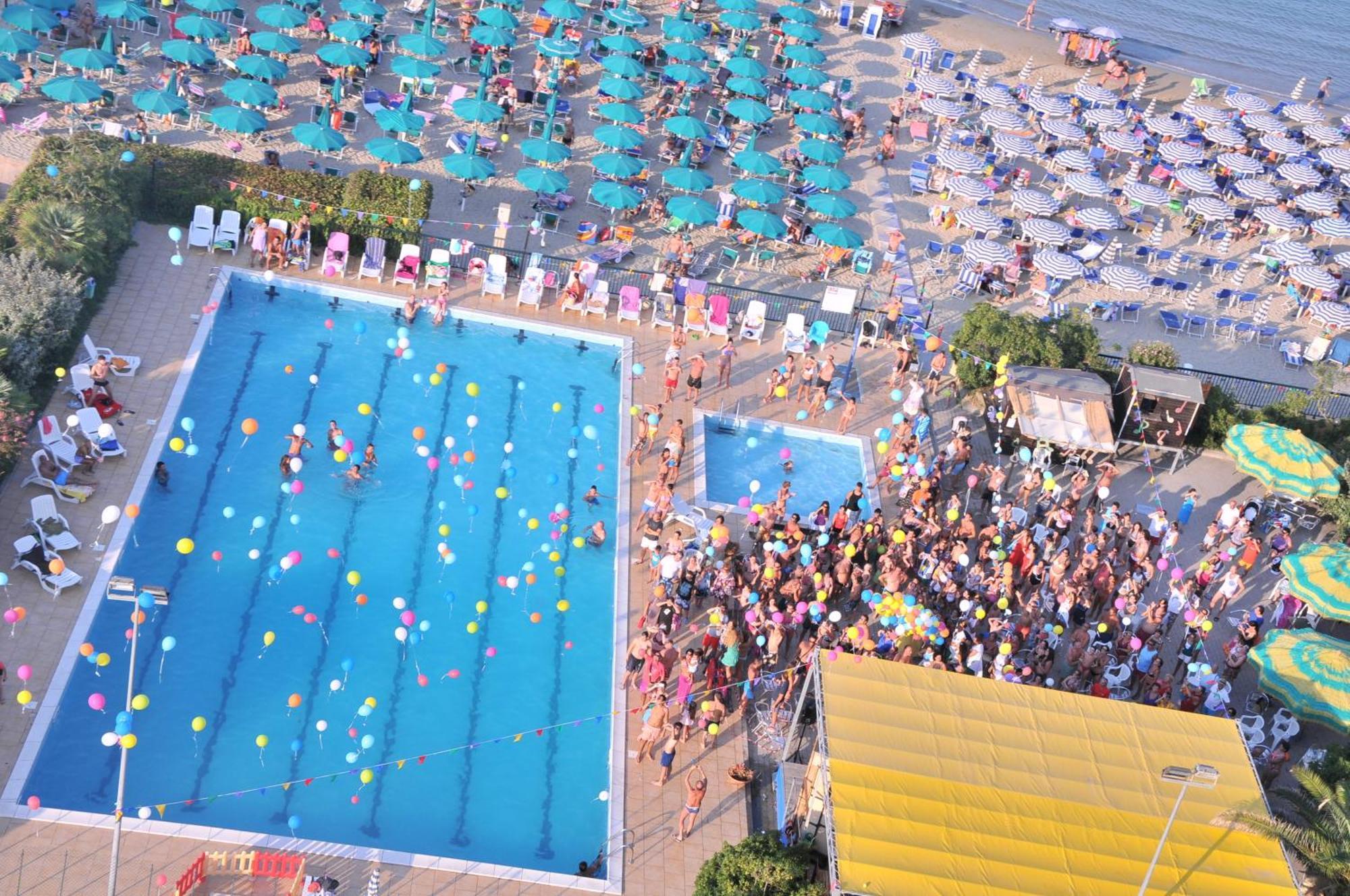 แกรนด์ ยูโรเทล Hotel มอนเตซิลวาโน ภายนอก รูปภาพ