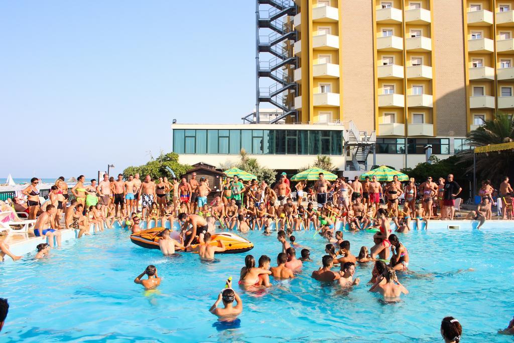 แกรนด์ ยูโรเทล Hotel มอนเตซิลวาโน ภายนอก รูปภาพ