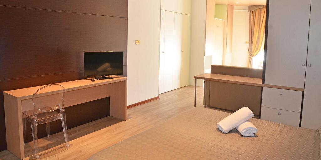แกรนด์ ยูโรเทล Hotel มอนเตซิลวาโน ภายนอก รูปภาพ