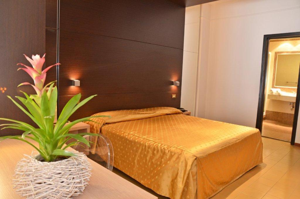 แกรนด์ ยูโรเทล Hotel มอนเตซิลวาโน ภายนอก รูปภาพ
