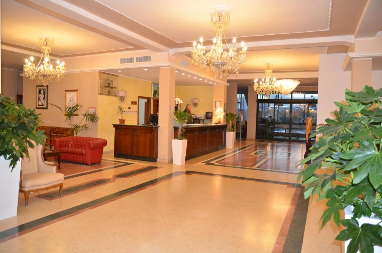 แกรนด์ ยูโรเทล Hotel มอนเตซิลวาโน ภายนอก รูปภาพ
